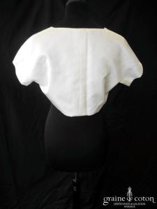 Roberto Torretta pour Pronuptia - Boléro en satin ivoire à manches courtes