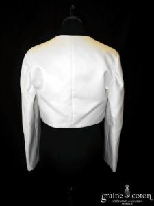 Tara Deva - Boléro en satin ivoire à manches longues