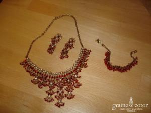 Parure de bijoux rouge et doré