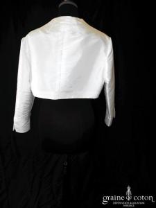 Boléro en taffetas blanc, manches longues