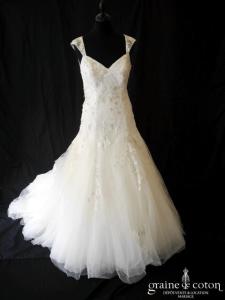 Elianna Moore - Carlotta