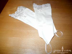 Mitaines mi longues en satin et dentelle ivoire