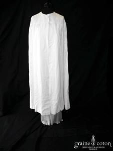 Création - Cape longue en velours ivoire clair