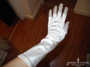 Pronuptia - Gants mi longs en satin ivoire clair