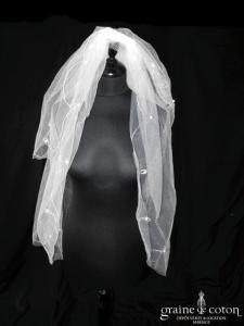 Voile court ivoire clair brodé et perlé