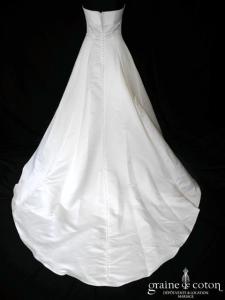 Pronuptia - Robe empire en satin ivoire