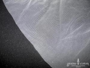 David Fielden - Voile long de 2,50 mètres en tulle ivoire clair