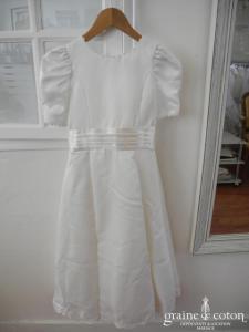 Robe de demoiselle d'honneur en satin et dentelle blanche avec manches