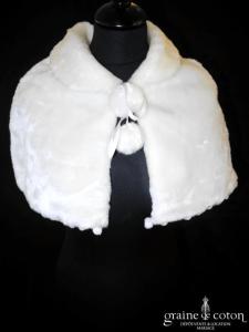 Cape enfant en fausse fourrure ivoire
