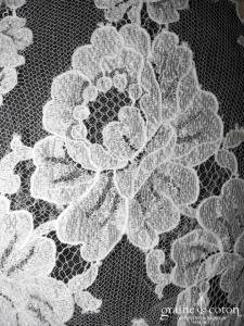 Création - Boléro en dentelle blanche