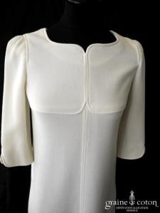 Courrèges - Création courte en crêpe de laine ivoire