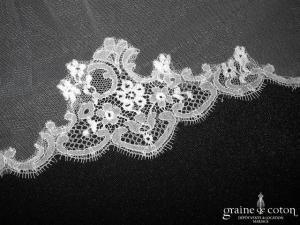 Rosi Strella - Voile blanc long de 4 mètres en tulle blanc bordé de fine dentelle