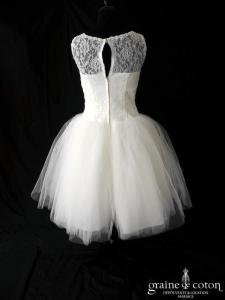 Kitty and Dulcie - Pearly Queen