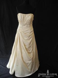 Pronovias - Bangor