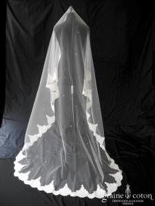 Pronuptia - Voile long de 2,50 mètres en tulle ivoire bordé de dentelle et brodé de paillettes sequins transparentes