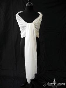 Pronovias - Étole en mousseline ivoire clair
