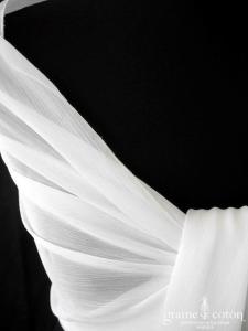 Pronovias - Étole en mousseline ivoire clair