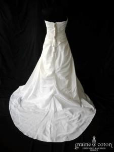 Pronuptia - Robe en taffetas ivoire