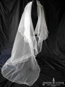 Elianna Moore - Voile long de 3 mètres en tulle ivoire parsemé de strass