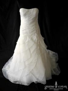 Pronovias - Parabola