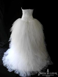 Coeur d'Amour - Création en satin et mouchoirs de tulle blanche