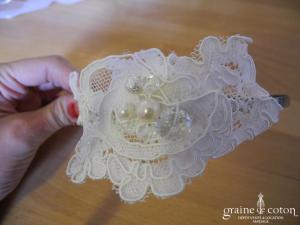 Serre-tête / headband avec guipure de dentelle ivoire