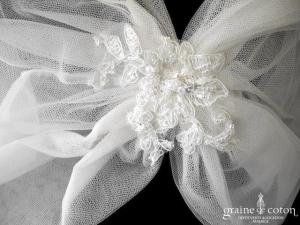 Adriana Alier - Étole en tulle Gaia dentelle)