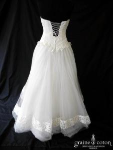 Oksana Mukha - Création en tulle et dentelle ivoire