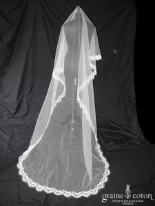 Oksana Mukha - Voile long de 2,50 mètres en tulle ivoire bordé de broderies de dentelle