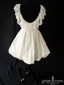 Lambert Créations - Robe courte boule en taffetas et bretelles avec manchettes en dentelle