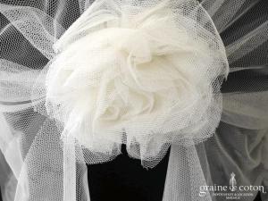 Boléro en tulle ivoire à manches longues plissées