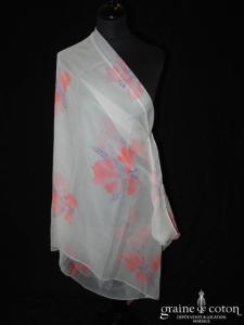 Étole en soie ivoire avec fleurs orangées