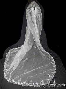 Pronovias - Voile long de 3 mètres en tulle ivoire bordé de fines perles et broderies