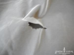 Voile long de 3 mètres en tulle ivoire bordé d'un biais de satin