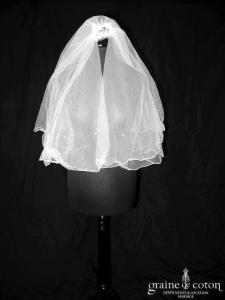 Voile court en tulle blanc orné de strass