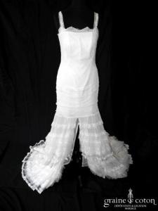 Yolan Cris - Création fendue devant en tulle de soie et dentelle ivoire