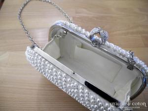 Minodière / pochette ivoire perlée