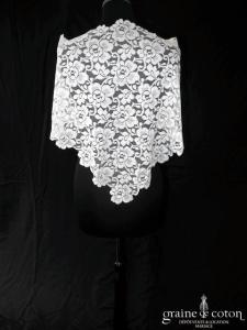 Étole façon châle en dentelle ivoire