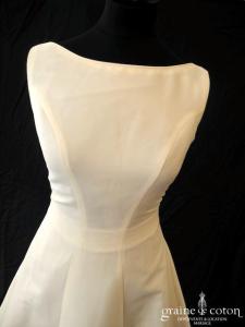 Bella - Robe encolure bateau vintage en ottoman broché