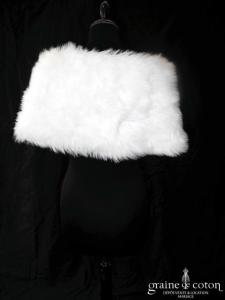 Étole en fausse fourrure ivoire