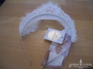 Bianco Evento - Serre tête / headband avec guipure de dentelle et strass Swarovski