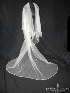 Voile long de 3 mètres en tulle ivoire bordé d'un biais de satin