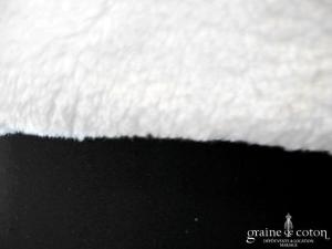 Étole / cape en fausse fourrure blanche