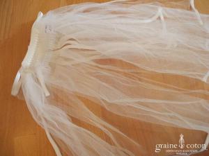 Mini voile en tulle ivoire bordé d'un biais de satin