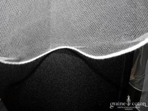 Pronuptia - Voile court en tulle ivoire bords surjetés