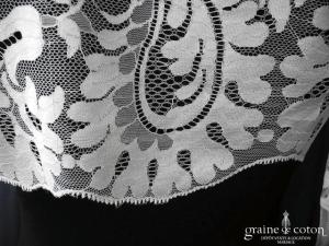 Maria Guardiola - Boléro en dentelle ivoire à manches mi longues