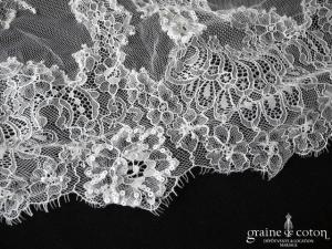 Pronovias - Voile long en tulle de soie ivoire de 2,50 mètres bordé de dentelle