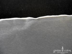 Étole biseautée en organza ivoire clair