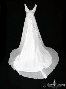 White One pour Pronovias - Tentacion