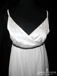 Scarlet Roos - Robe empire courte en satin et mousseline fluide